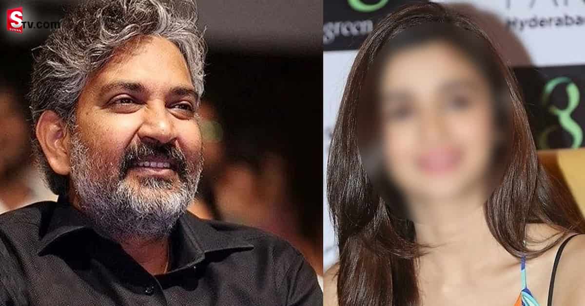 RRR పై అసంతృప్తి.. జక్కన్నను అన్‌ఫాలో చేసిన హీరోయిన్‌!