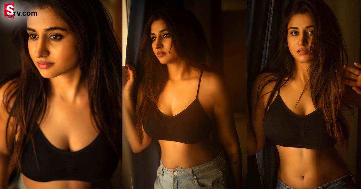 టాప్ తీసేసి.. హీట్ పెంచుతున్న యాంకర్ వర్షిణి!