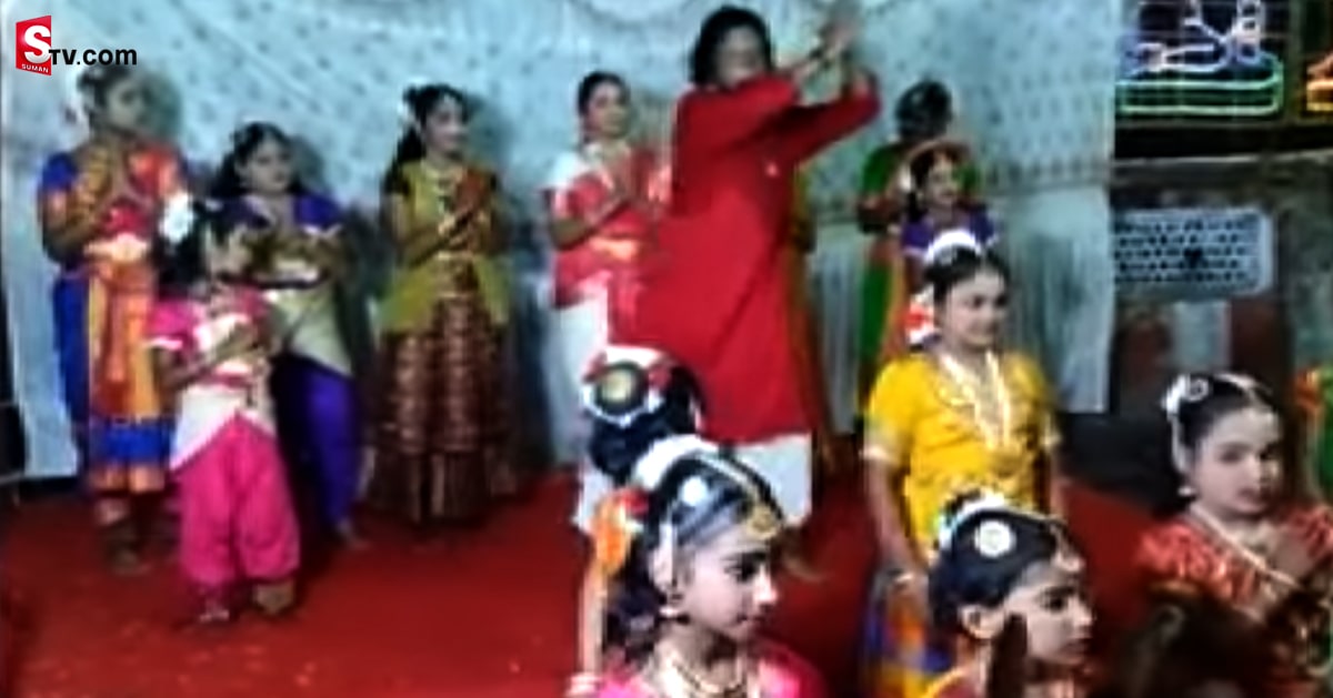 కుమార్తెతో కలసి భరతనాట్యం చేస్తూనే మృత్యు ఒడికి..!