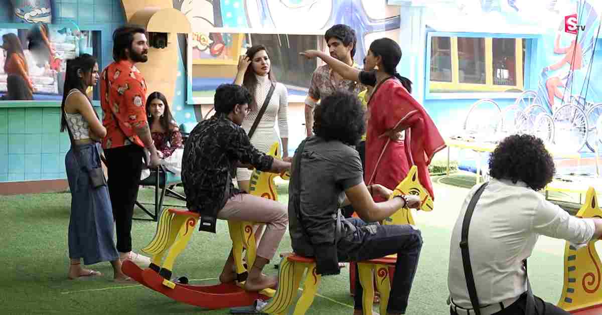 అఖిల్, బిందు మాధవిల మధ్య మాటల యుద్ధం..!