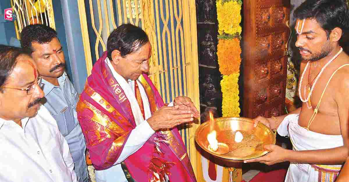 మరోసారి మహారాష్ట్రకు సీఎం కేసీఆర్.. మహలక్ష్మీ అమ్మవారికి ప్రత్యేక పూజలు!