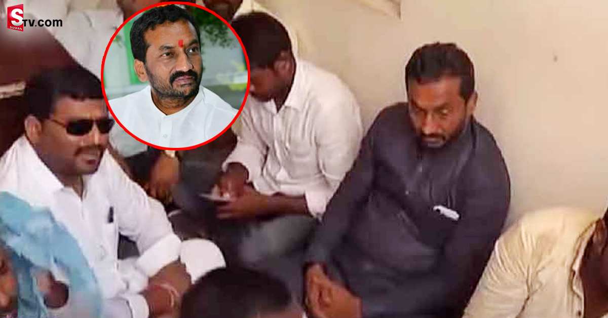 ఎమ్మెల్యేను నడిరోడ్డుపై నిలదీసిన నియోజకవర్గ మహిళలు