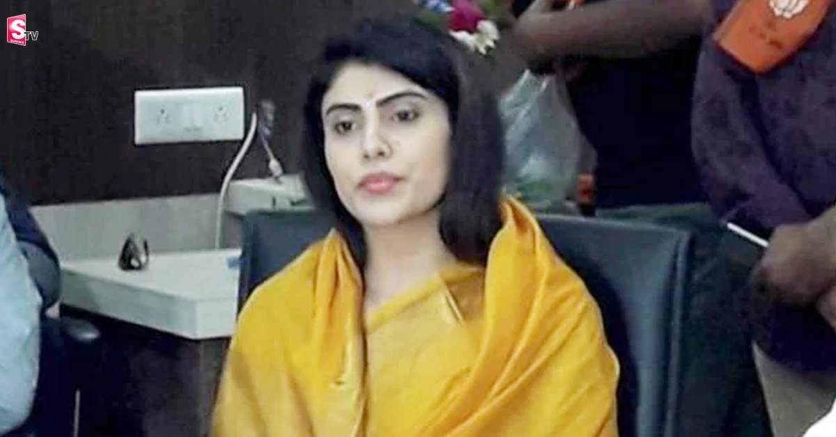 స్టార్ ఆల్‌రౌండర్‌ రవీంద్ర జడేజా భార్యకు కోర్టు సమన్లు!