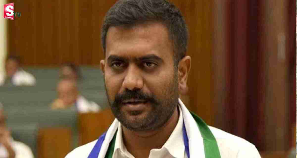 బ్రేకింగ్: లిఫ్ట్ లో ఇరుక్కుపోయిన వైసీపీ ఎమ్మెల్యే..!