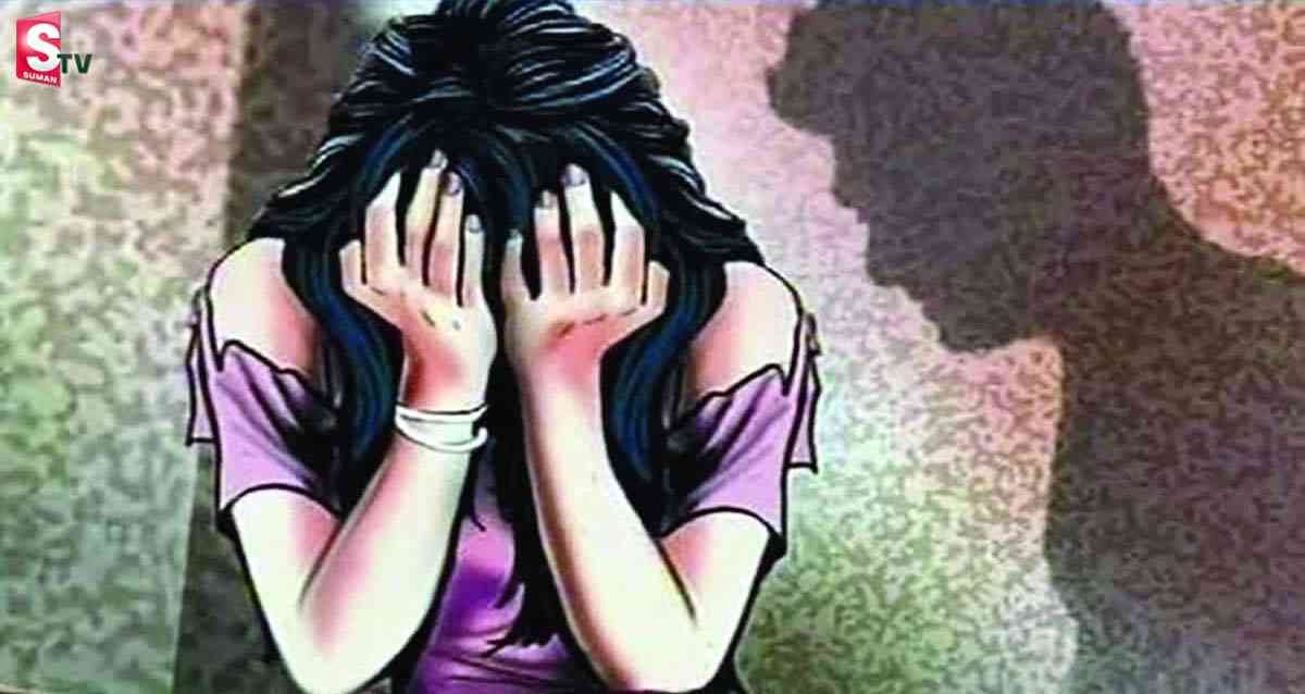 నటిపై దర్శకుడు లైంగికదాడి.. కేసు నమోదు!
