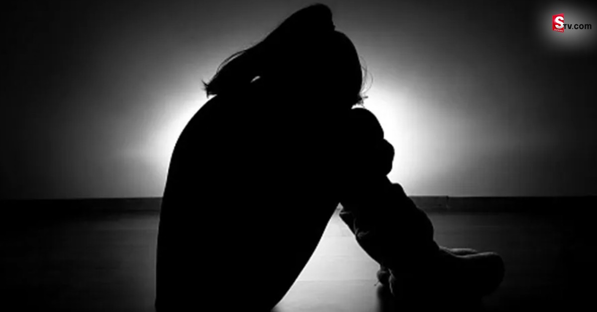 BSC Student: తనకు శాపం ఉందంటూ బీఎస్సీ విద్యార్థిని ఆత్మహత్యాయత్నం..