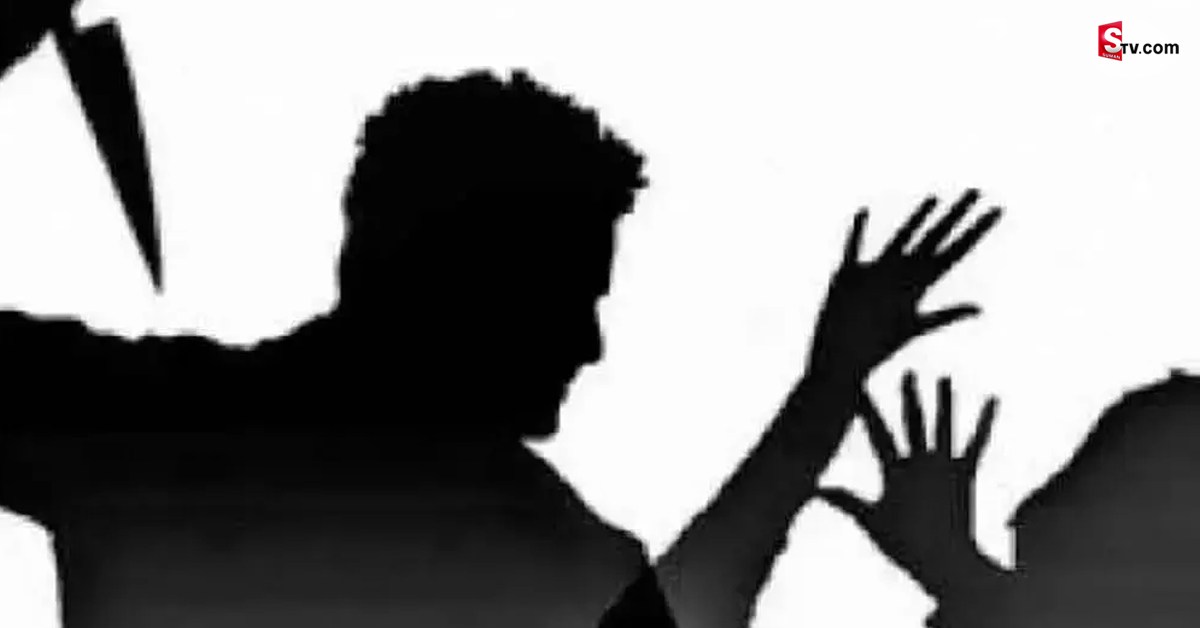 గిన్నెలు కడగలేదని రూమ్ మేట్ ని కత్తితో పొడిచిన యువకుడు!