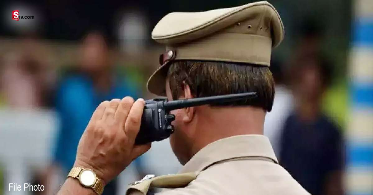 ‘ట్రాన్స్‌ఫర్‌ కావాలా?.. నీ భార్యను రాత్రికి పంపించు’