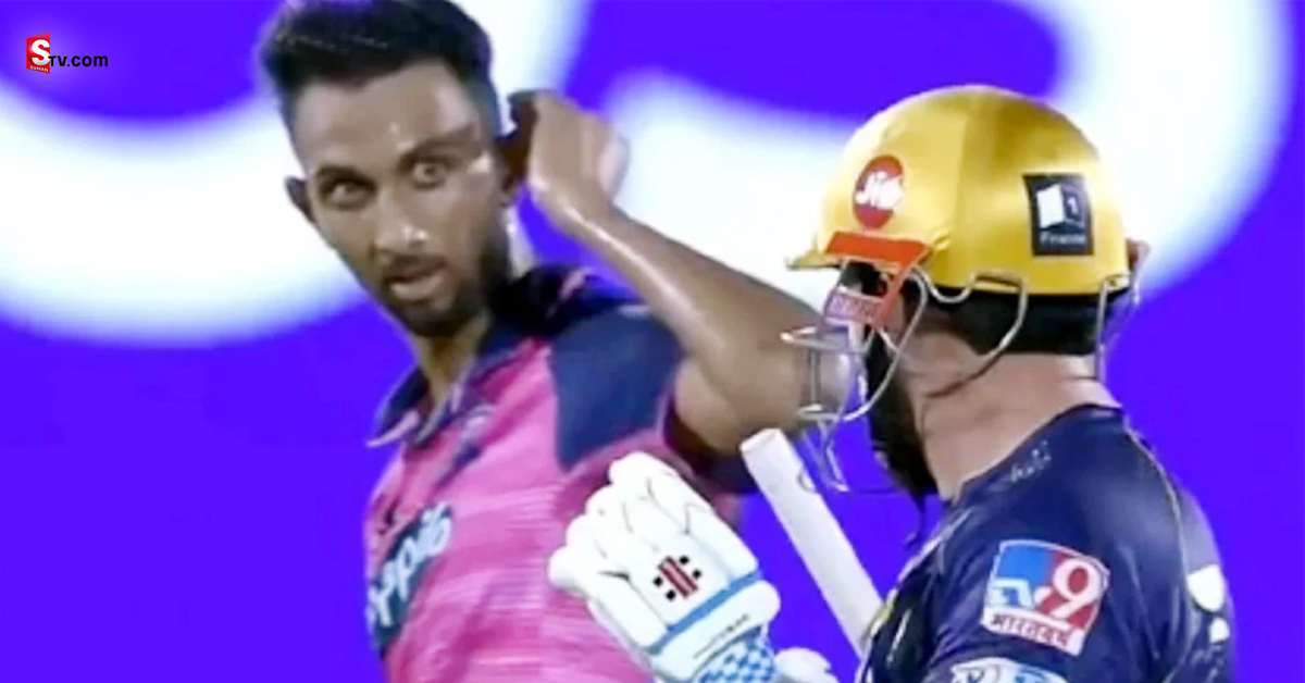 వీడియో: ఆరోన్‌ ఫించ్‌, ప్రసిద్ధ్‌ కృష్ణ మధ్య మాటల యుద్ధం