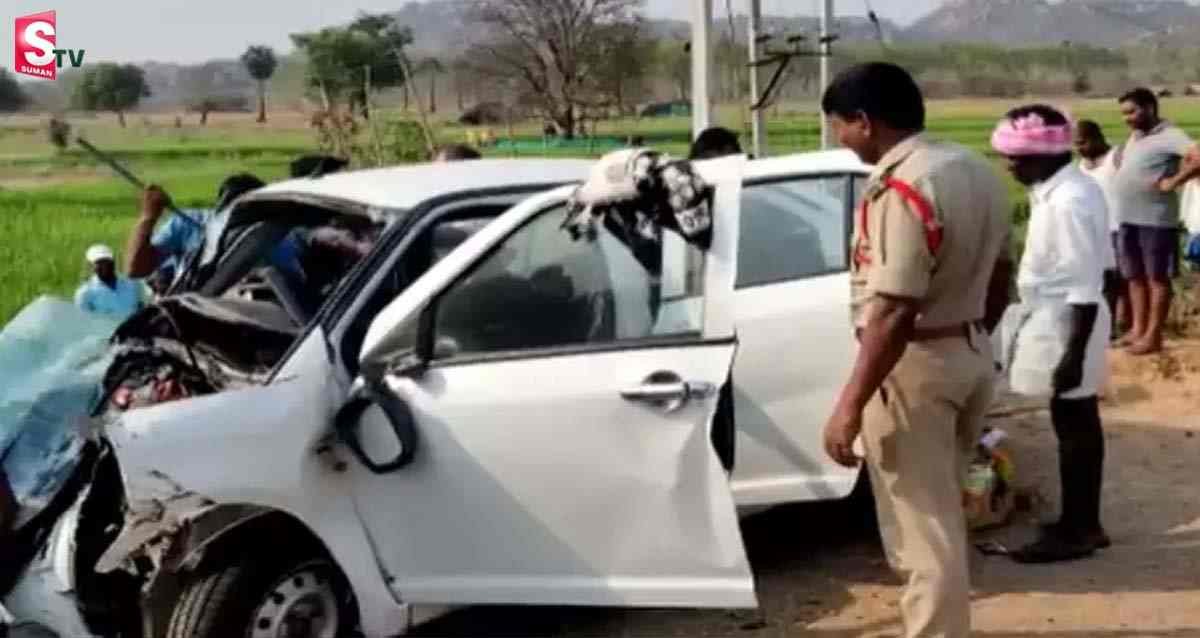 పండుగ రోజే తీవ్ర విషాదం.. నాగర్ కర్నూలులో ఘోర రోడ్డు ప్రమాదం!