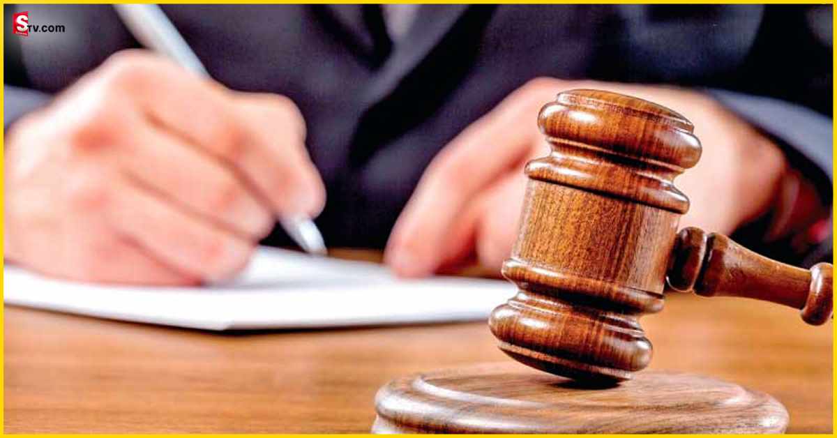 Bombay High Court: పెదాలపై ముద్దుపెట్టడం, ప్రైవేట్ భాగాలను తాకడం.. లైంగిక నేరం కాదు: బాంబే హైకోర్టు