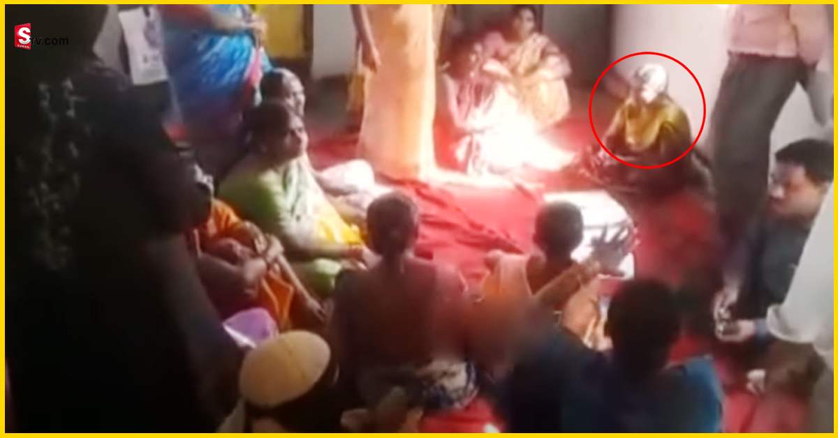మహిళ సంఘాల గ్రూపులో భారీ కుంభకోణం!