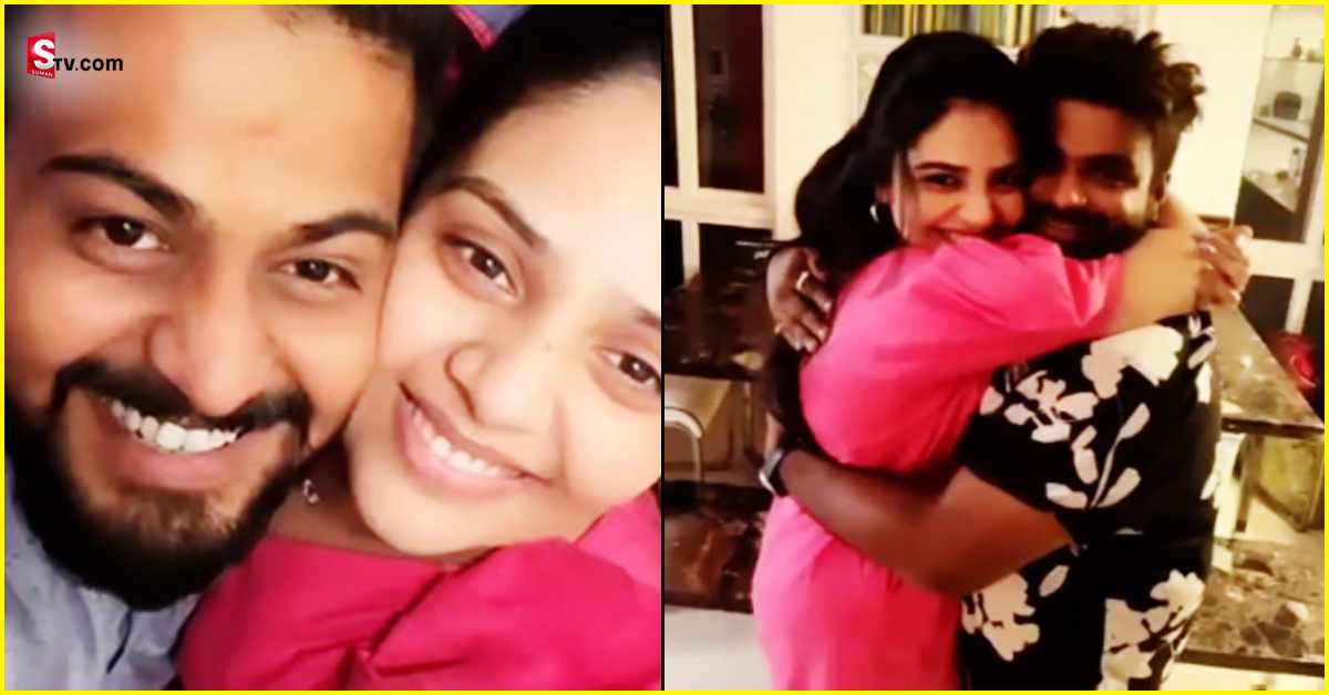 సోషల్ మీడియాలో శ్రీముఖి పిక్స్ వైరల్! లవ్ యూ అంటూ రచ్చ!