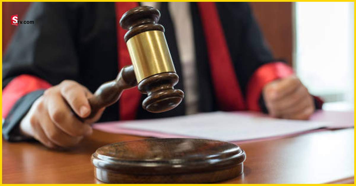 High Court: మంత్రి కూతురికి షాకిచ్చిన హైకోర్టు.. ఉద్యోగం నుంచి తొలగింపు!