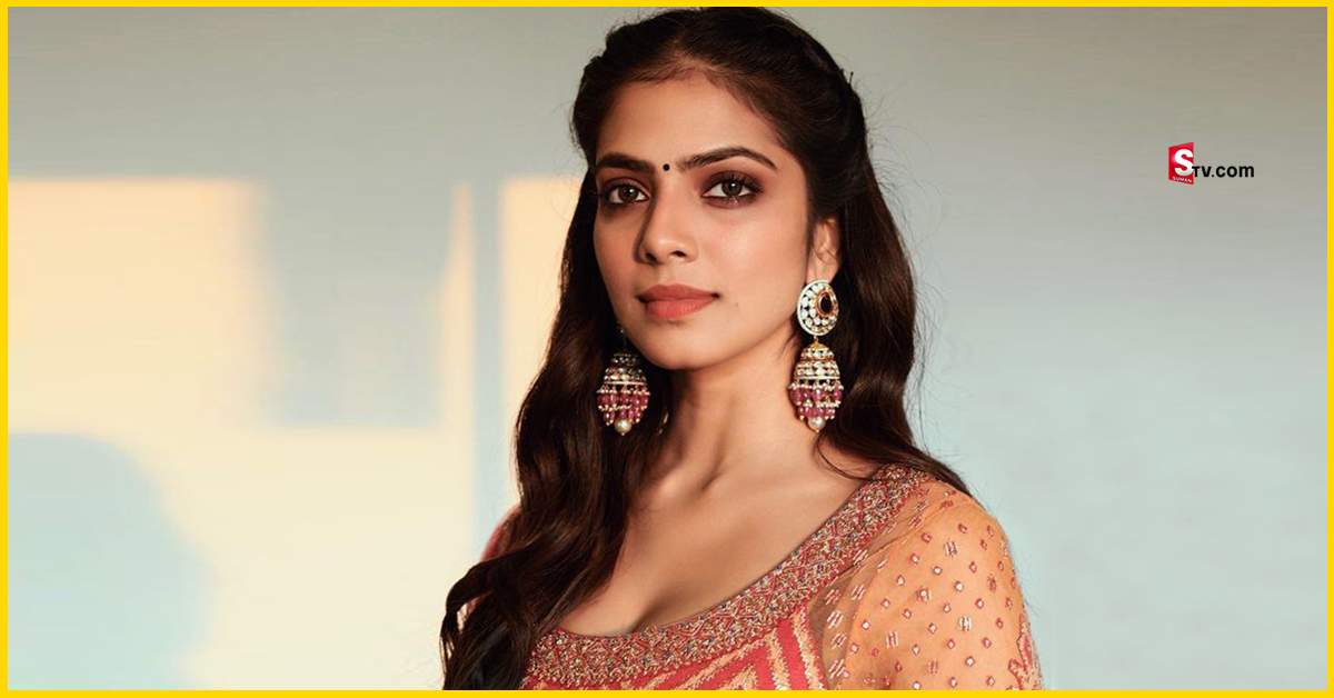 Malavika Mohanan: బెడ్ సీన్ పై నెటిజన్ ప్రశ్న.. ఘాటుగా స్పందించిన హీరోయిన్! చాట్ వైరల్!