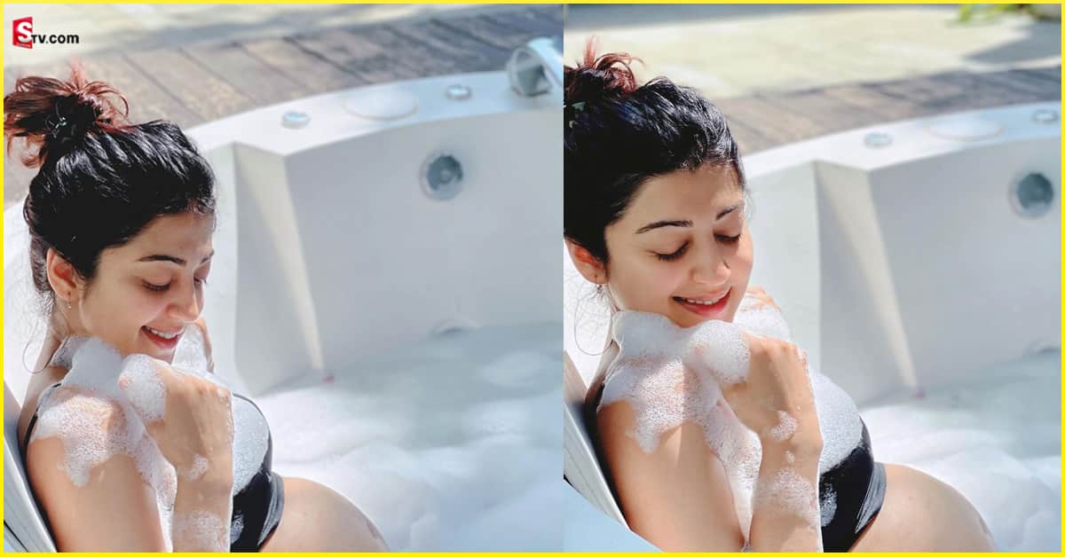 Pranitha: బాత్ టబ్‌లో స్నానం చేస్తూ.. బేబీ బంప్ ఫోటోలు షేర్ చేసిన ప్రణీత!