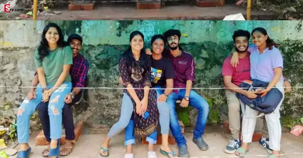 Kerala: అబ్బాయిల ఒడిలో అమ్మాయిలు.. ఇదేం నిరసనరా బాబు!