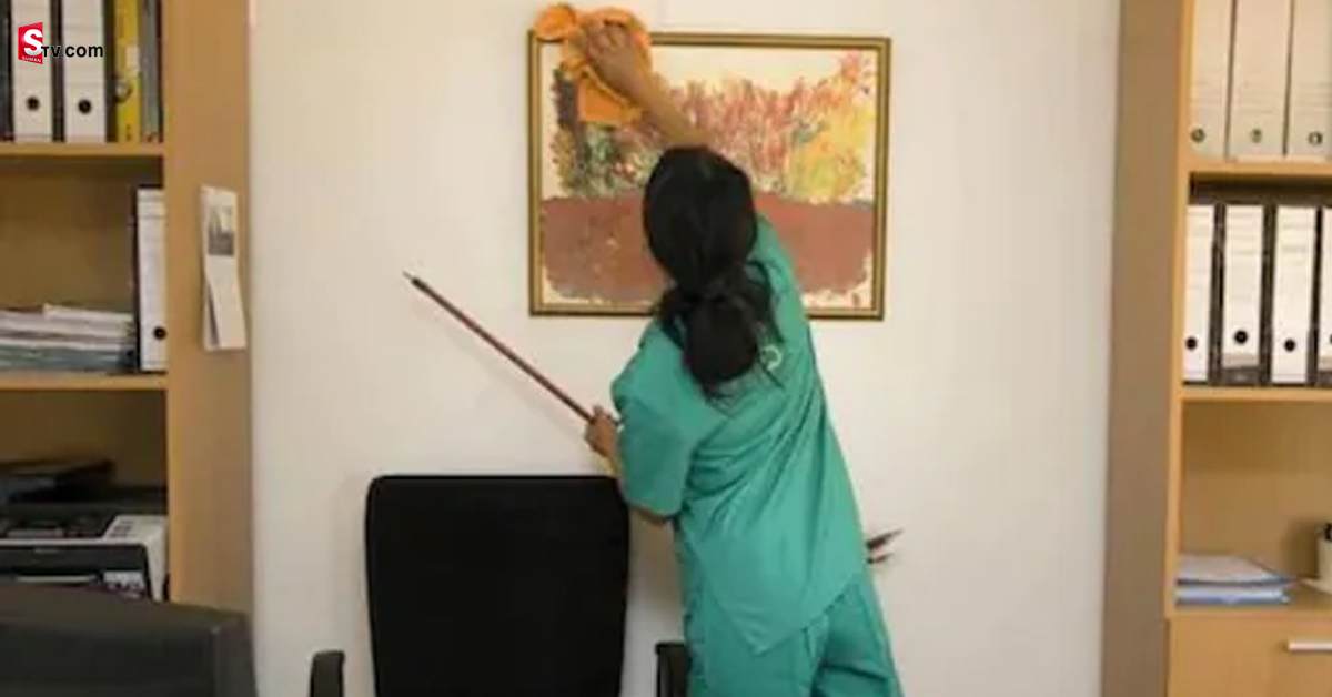 Sanitation Workers: భారీ డిమాండ్‌: అక్కడ నెలకు లక్షలు సంపాదిస్తున్న పారిశుధ్య కార్మికులు!