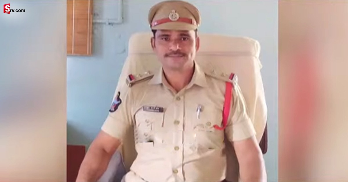ఫోన్ పే  ట్రాన్స్ ఫర్లతో అడ్డంగా బుక్కైన SI!