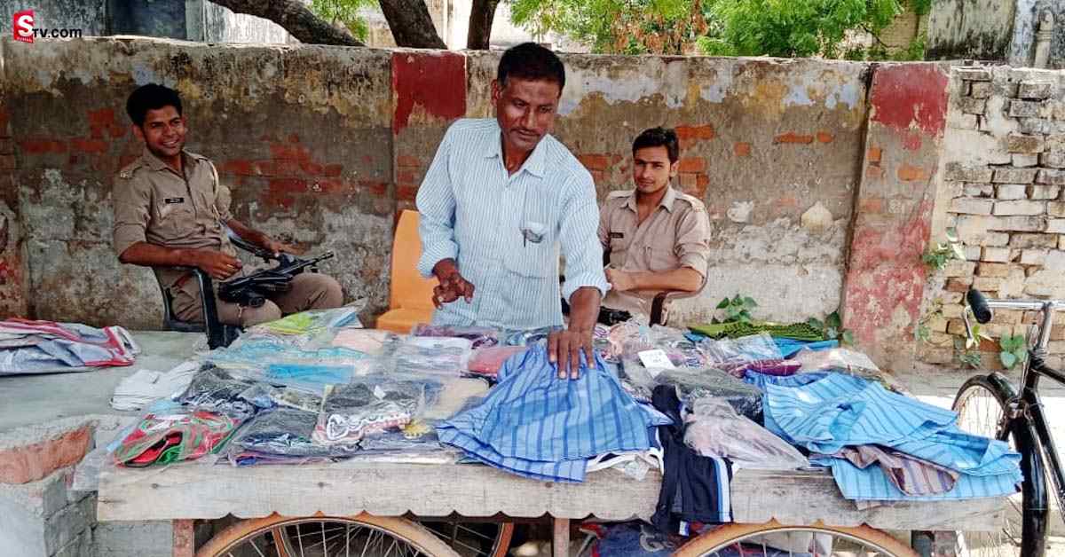 తోపుడు బండి వ్యాపారికి ఏకే-47లతో ఇద్దరు బాడీగార్డ్స్​.. ఎందుకంటే!