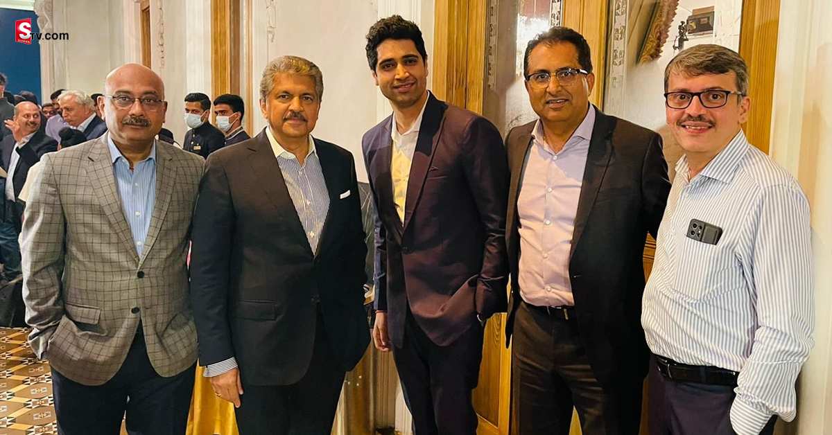 ఆనంద్ మహీంద్రాతో అడివి శేష్! పిక్స్ వైరల్..