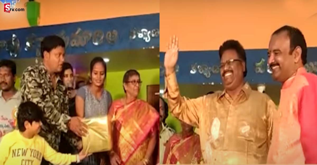 వీడియో: మెతుకు మిగల్చకుండా తింటే.. రూ.10116 బహుమతి! ఎక్కడంటే!