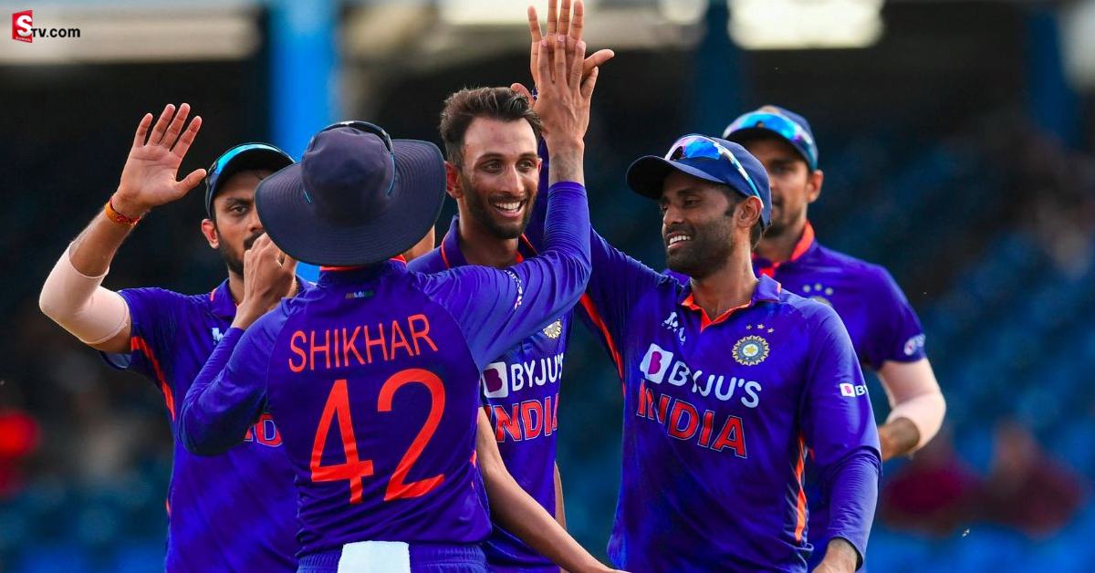 IND vs ZIM 2nd ODI: భారత బ్యాటర్లకు చుక్కలు చూపిన జింబాబ్వే.. అతి కష్టం మీద..