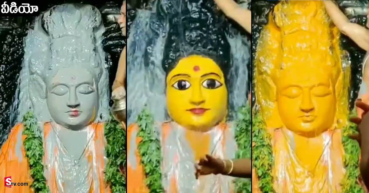 వీడియో: భద్రకాళి ఆలయంలో అభిషేకం చేస్తుండగా అద్భుతం!