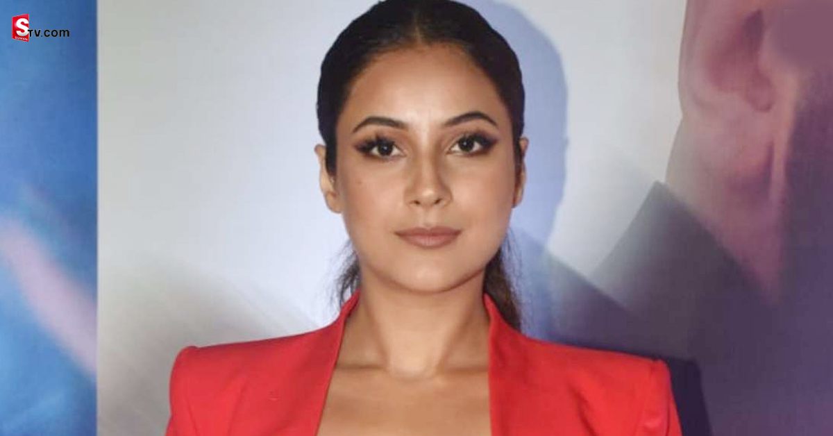 ప్రియుడు మరణించిన సంవత్సరానికే మరోకరితో డేటింగ్?