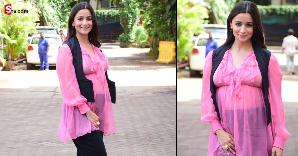 Alia Bhatt: బేబీ బంప్‌తో అలియా భట్‌.. వైరల్‌ అవుతున్న ఫొటోలు!