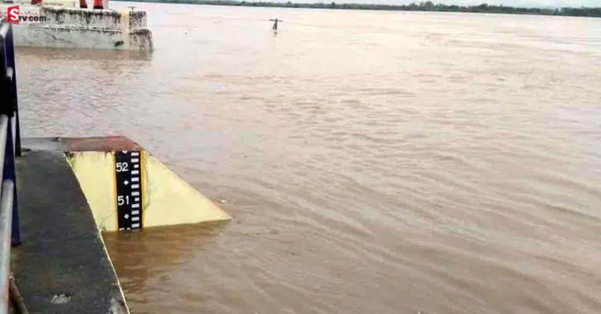 భద్రాచలం వద్ద గోదావరి ఉగ్రరూపం.. ఇంకో 3 అడుగులు పెరిగితే..!