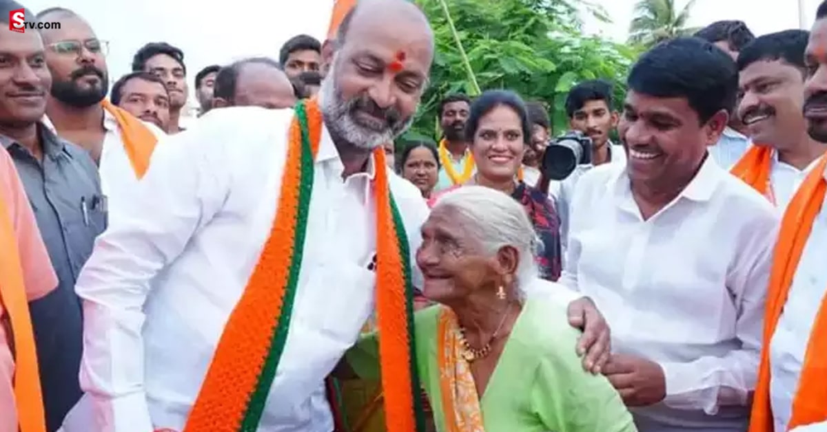 కొడుకు జీతం నెలకు 5 లక్షలు.. 70 ఏళ్ల అమ్మ వృద్ధాశ్రమంలో! బండి సంజయ్ ఫొన్ చేసినా..!