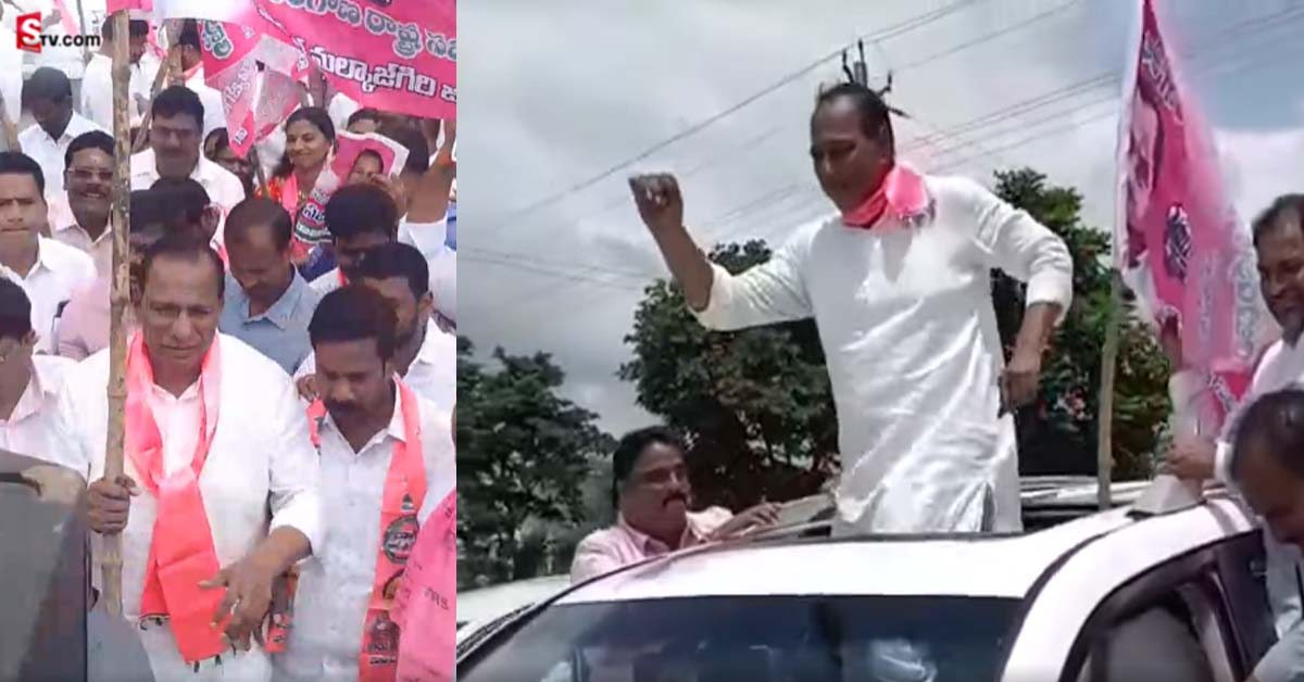 వీడియో: కార్ లో వెళ్తూ.. మంత్రి మల్లారెడ్డి మాస్ డ్యాన్స్!
