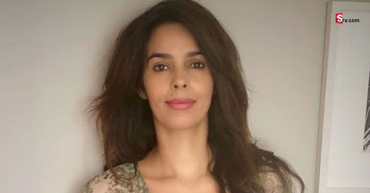 Mallika Sherawat: ఆ హీరోల కోరిక  తీర్చకపోతే అవకాశాలు ఇవ్వరు: మల్లికా శెరావత్!
