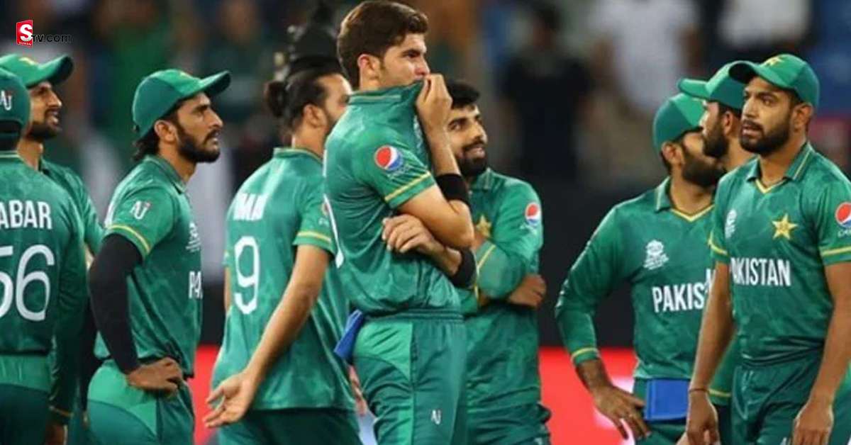 IND vs PAK: టీమిండియా చేతిలో మళ్ళీ ఓడిపోతారా? పాక్ టీమ్ పై ఆ దేశ ప్రజలు ఫైర్!