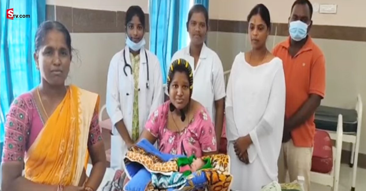 మహిళ ప్రాణాలను కాపాడిన ఆర్టీసీ డ్రైవర్‌..