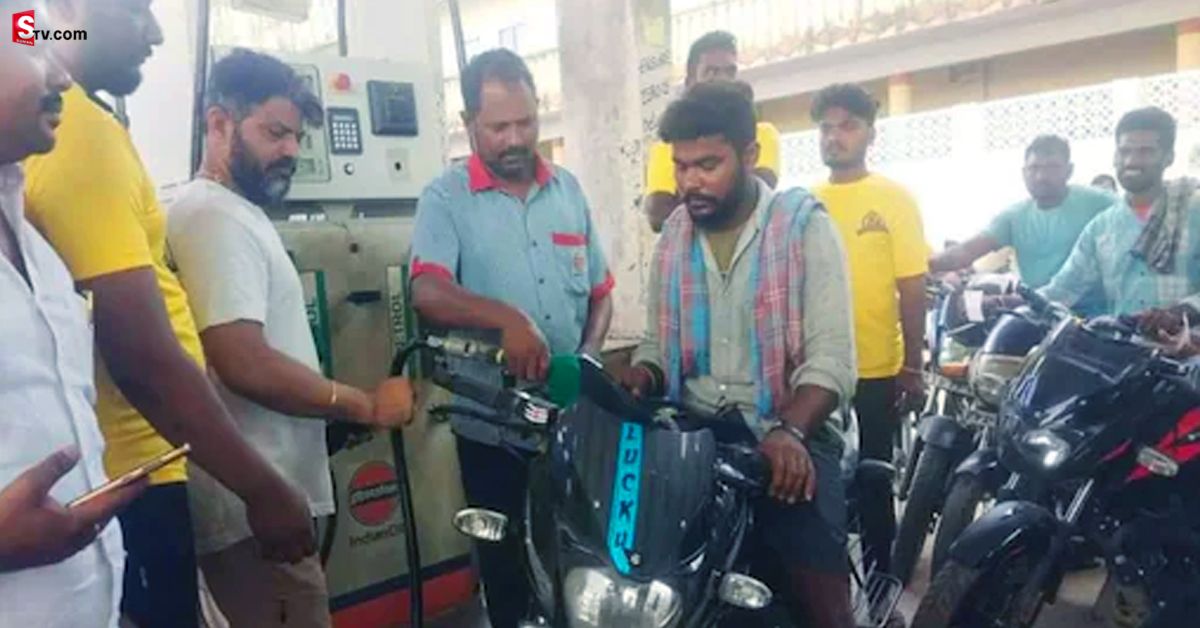 Free Petrol: కొడుకు జ్ఞాపకార్థం ఫ్రీ పెట్రోల్ సరఫరా చేసిన తండ్రి..