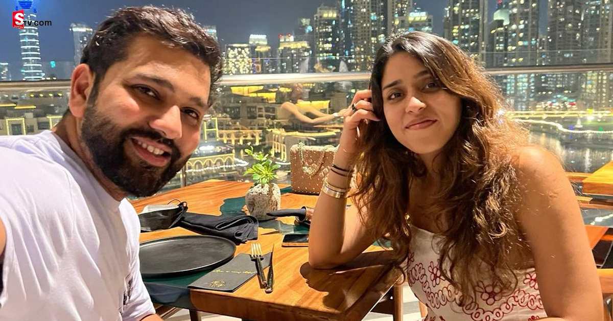 దుబాయిలో భార్యతో కలిసి  రోహిత్ శర్మ ఎంజాయ్! కప్ పోయినా బాధ లేదా?