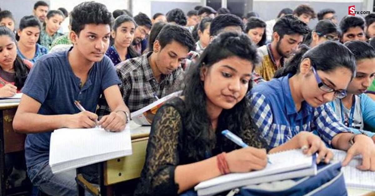విద్యార్థులకు SBI బంపరాఫర్.. రూ.15వేలు స్కాలర్ షిప్ పొందే అవకాశం!