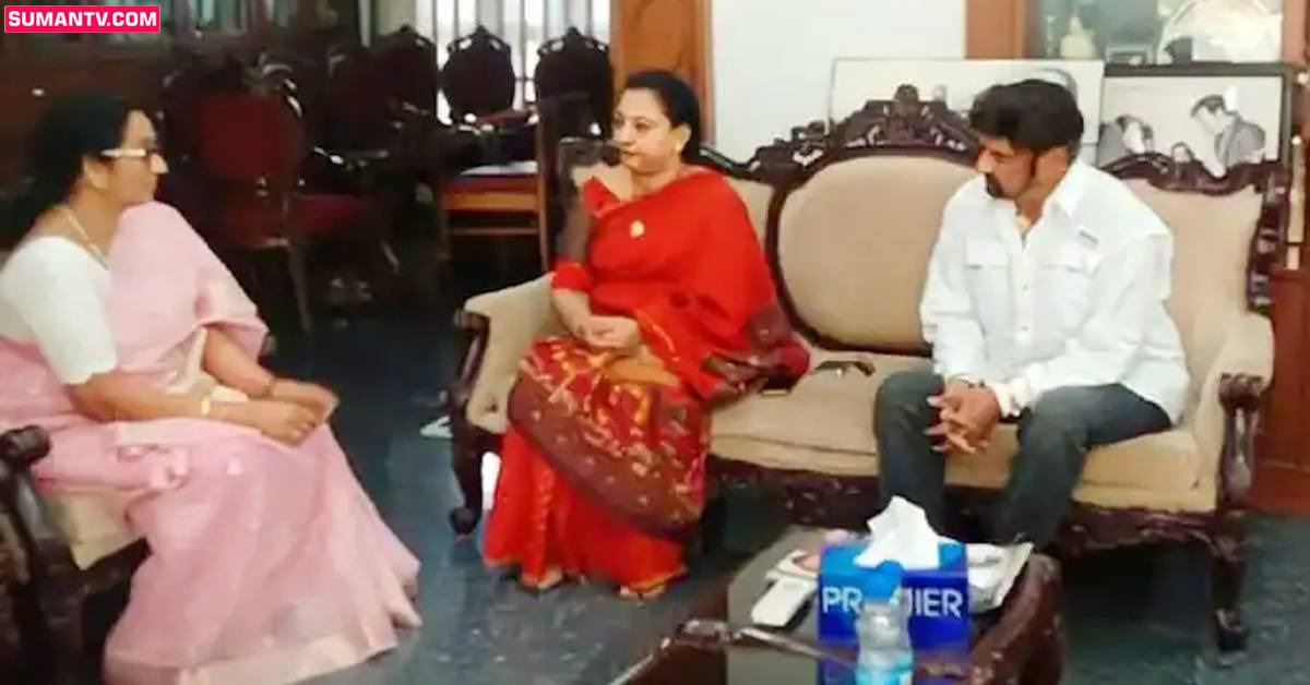 కృష్ణం రాజు సతీమణిని కలిసి పరామర్శించిన బాలకృష్ణ దంపతులు!