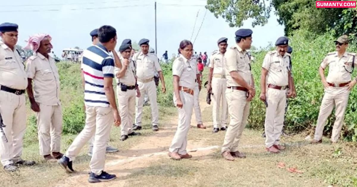 పొదల్లో నగ్నంగా పడి ఉన్న యువతి శవం.. ఇంతకీ ఏం జరిగింది?