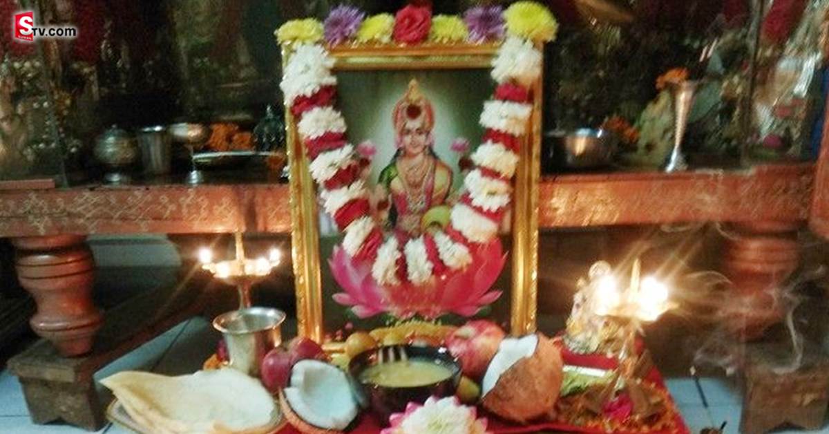 లక్ష్మీదేవి మీ ఇంటి తలుపు తట్టే ముందు ఈ సంకేతాలు కనిపిస్తాయి!