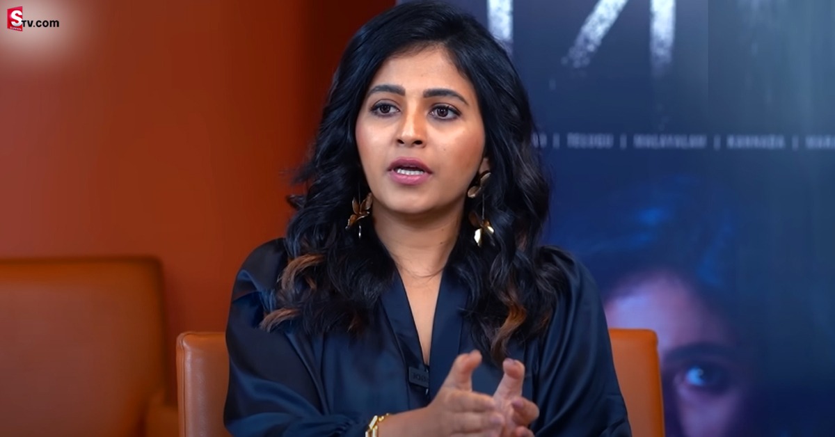 అలాంటి సీన్లలో నటించటం గురించి చెబుతూ హీరోయిన్‌ అంజలి ఎమోషనల్‌