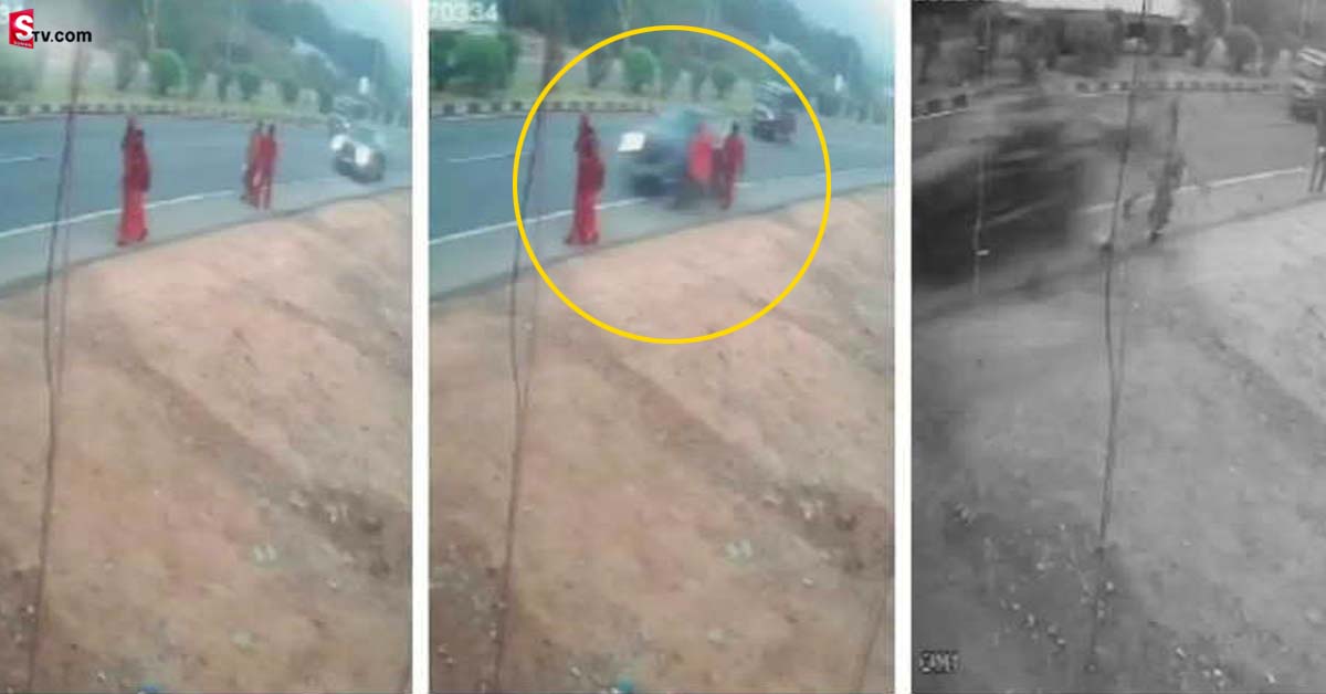 నడిచి వెళ్తున్న భవానీ భక్తులపై దూసుకెళ్లిన కారు.. ఇద్దరు మృతి!