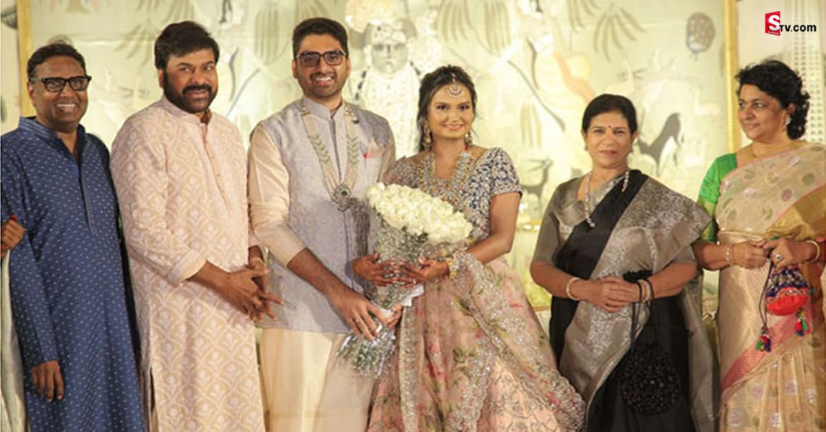 గుణశేఖర్ కుమార్తె రిసెప్షన్ వేడుక.. వధూవరులను ఆశీర్వదించిన చిరంజీవి దంపతులు!