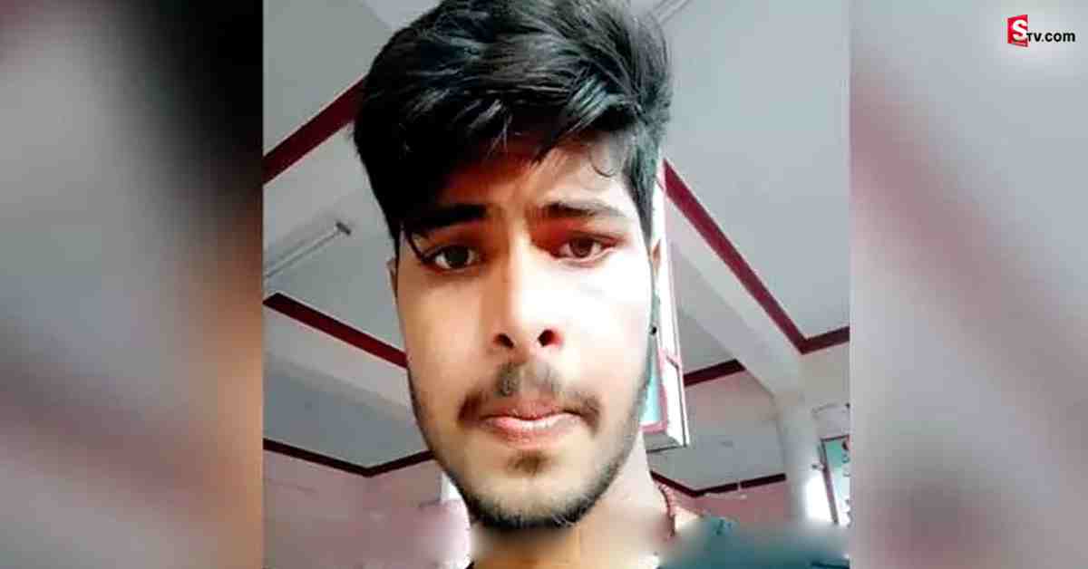కాలేజ్ కి వెళ్తన్నానని చెప్పి వెళ్లాడు.. కొడుకుని తల్లి అలా చూసి!