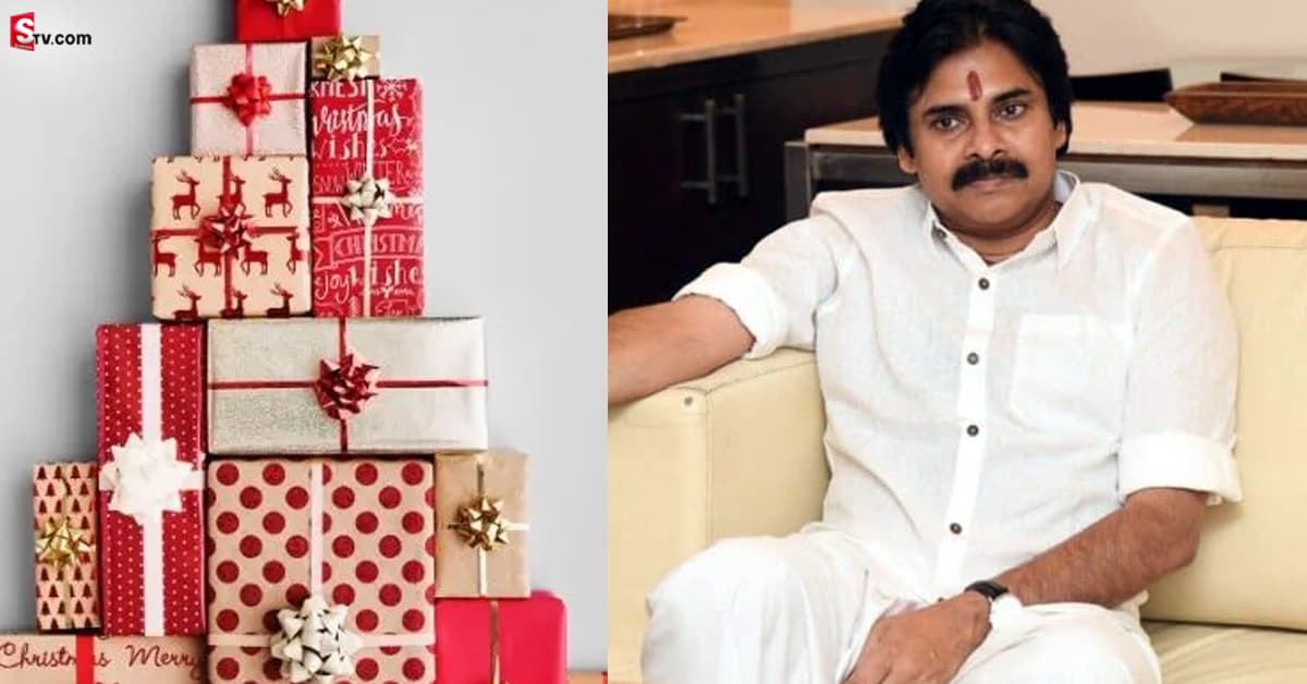 టాలీవుడ్‌ దర్శకులకు పవన్‌ కళ్యాణ్‌ స్పెషల్‌ గిఫ్ట్‌లు.. సతీసమేతంగా శుభాకాంక్షలు!