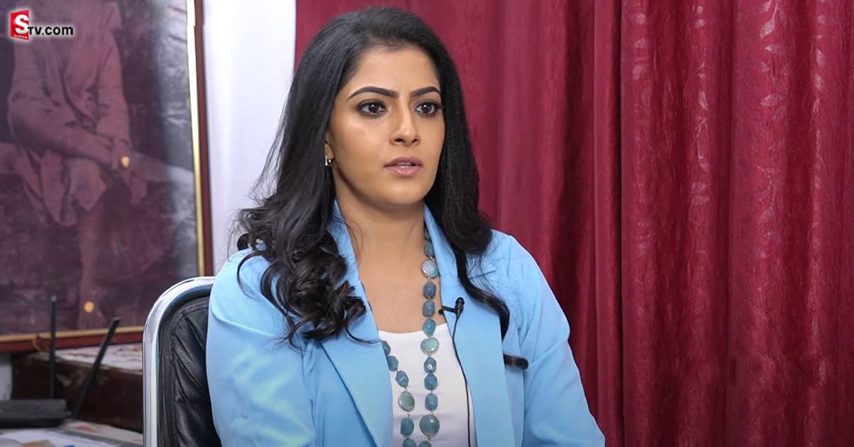 ఇండస్ట్రీలోకి వచ్చిన కొత్తలో ఆ మాటలతో అవమానించారు: వరలక్ష్మి శరత్ కుమార్