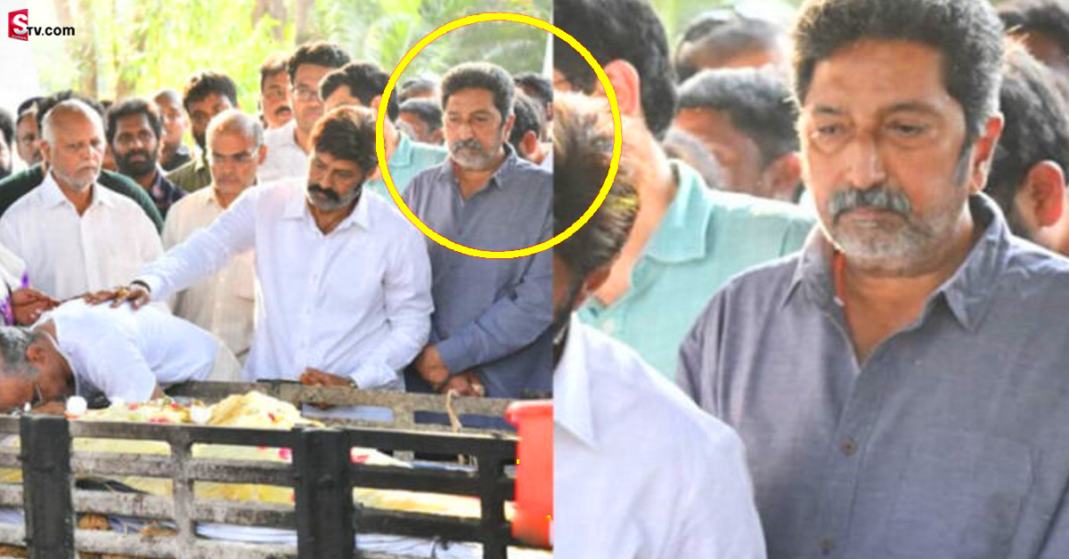 తారకరత్న అంత్యక్రియలకు వచ్చిన ఈ హీరోను గుర్తు పట్టారా..?
