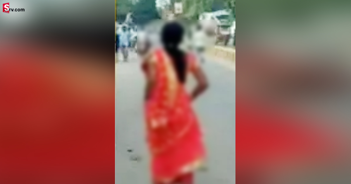 గంజాయి మత్తులో యువకుల హల్చల్.. నడి రోడ్డుపై మహిళను కూడా చూడకుండా!
